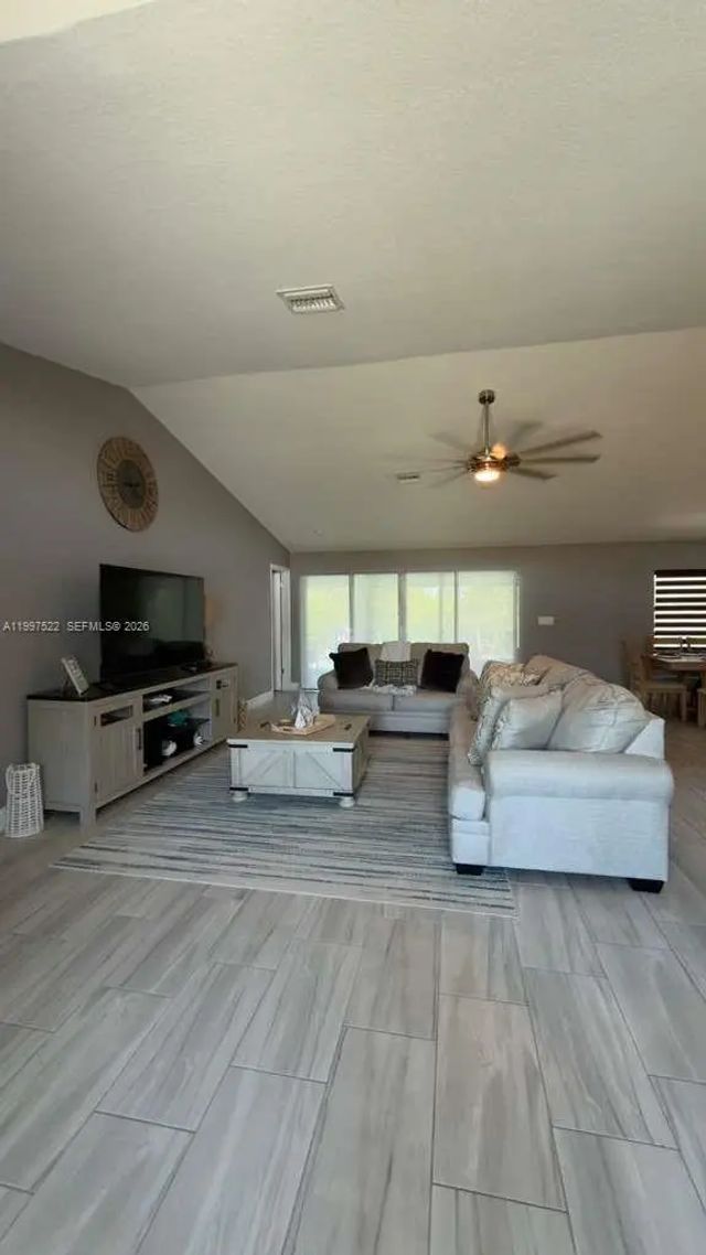 4 of 19 - 4407 Sw 16th Place, Cape Coral, FL