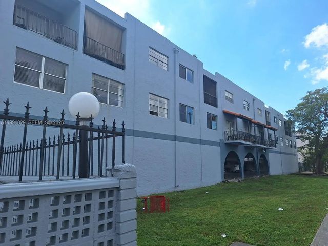 1300 W 53rd Street #35, Hialeah
