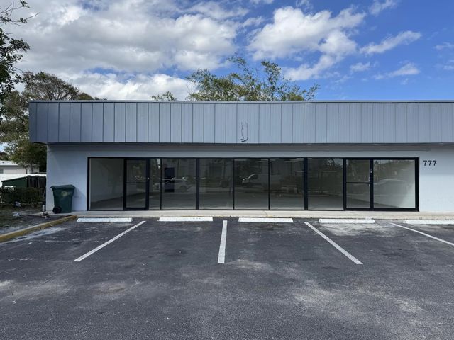 777 E Oakland Park Boulevard, Oakland Park