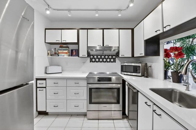 3 of 69 - 1160 N Federal Highway #517, Fort Lauderdale, FL