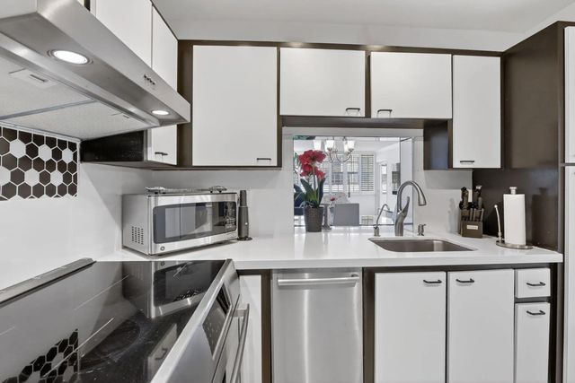 4 of 69 - 1160 N Federal Highway #517, Fort Lauderdale, FL