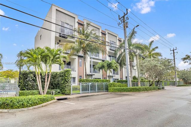 4 of 32 - 1045 Ne 18th Avenue #102, Fort Lauderdale, FL