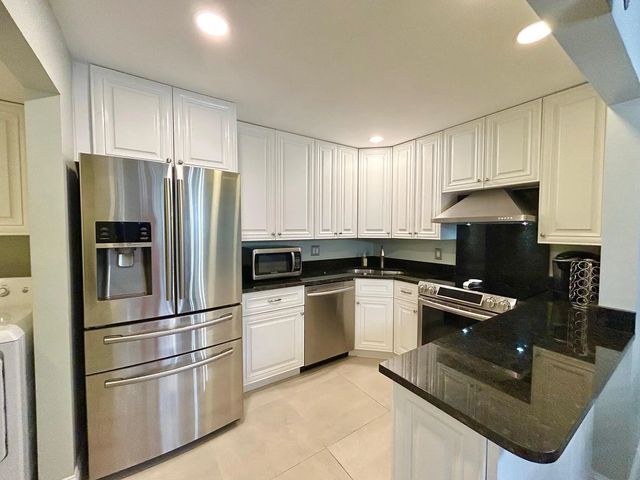 140 Lake Pine Circle #a-1, Greenacres