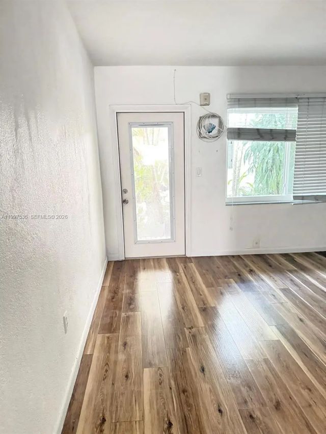4 of 20 - 655 Meridian Avenue #2, Miami Beach, FL