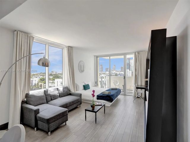 3 of 43 - 1100 West Avenue #1101, Miami Beach, FL