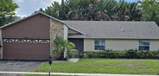 Photo of Listing #B26012975