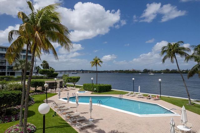 4 of 5 - 2778 S Ocean Boulevard #203s, Palm Beach, FL