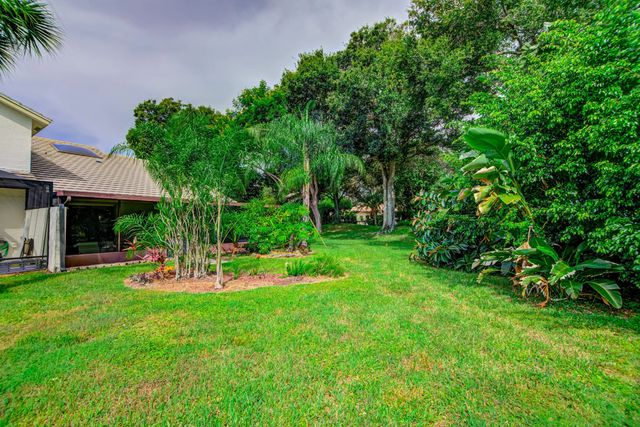 5 of 19 - 10868 Stafford Circle N, Boynton Beach, FL