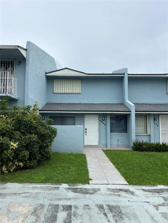 3826 Sw 107th Avenue #2-2, Miami