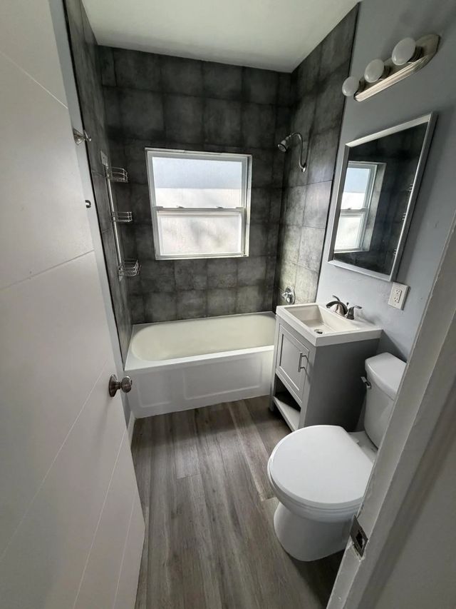3 of 19 - 615 Sw 14th Avenue #1-2, Fort Lauderdale, FL