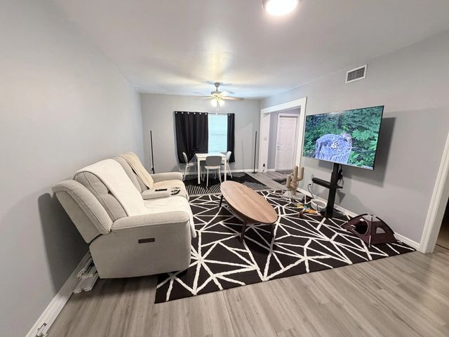 4 of 19 - 615 Sw 14th Avenue #1-2, Fort Lauderdale, FL