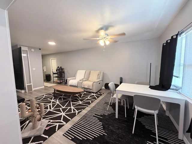 5 of 19 - 615 Sw 14th Avenue #1-2, Fort Lauderdale, FL