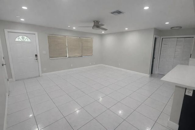 3 of 8 - 2800 Sw 9th Street, Fort Lauderdale, FL