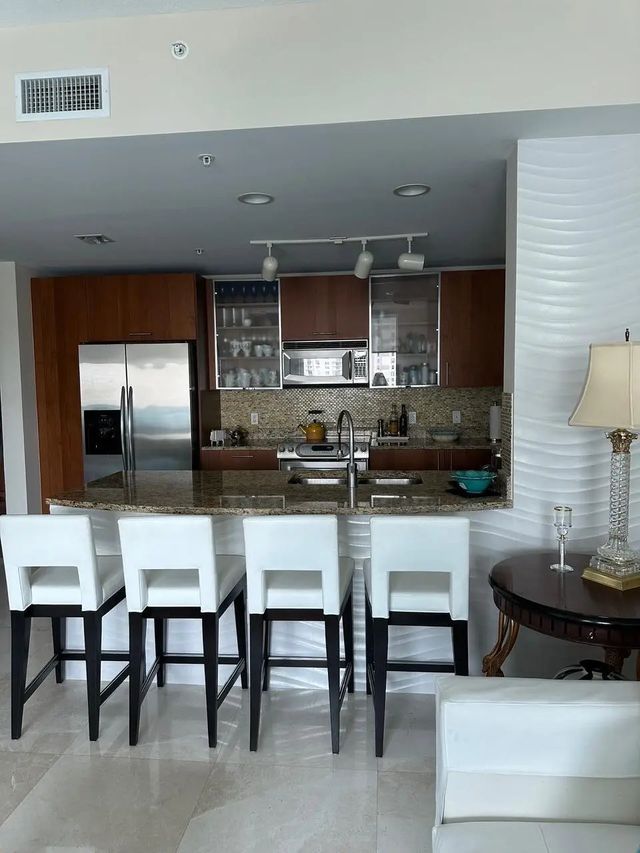 4 of 30 - 1945 S Ocean Drive #609, Hallandale Beach, FL