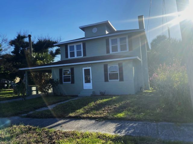 3 of 14 - 319 N 11th Street, Fort Pierce, FL