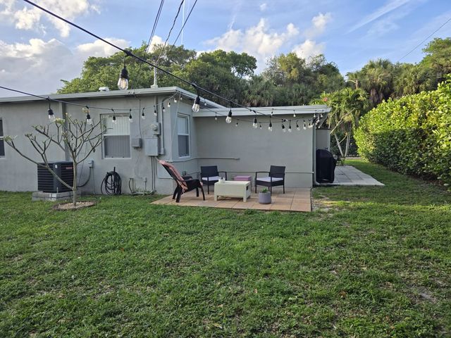3 of 22 - 1110 Sw 28th Street, Fort Lauderdale, FL