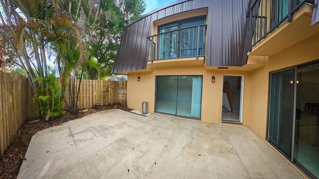 3 of 32 - 5646 Se Windsong Lane #415, Stuart, FL