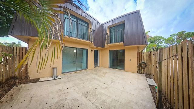 4 of 32 - 5646 Se Windsong Lane #415, Stuart, FL
