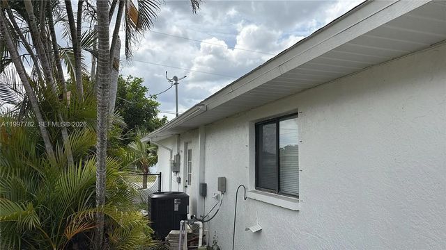 5 of 15 - 251 Sw 22 Place, Cape Coral, FL