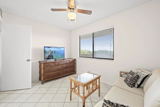 5 of 32 - 3154 Via Poinciana #412, Greenacres, FL