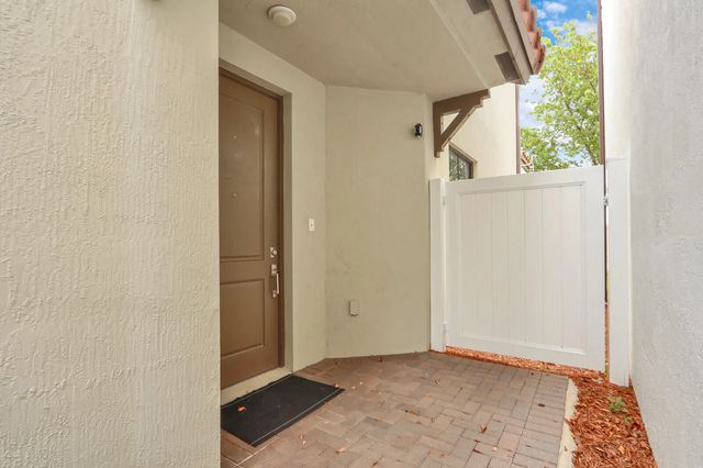 3 of 37 - 4008 Sequoia Place, Riviera Beach, FL