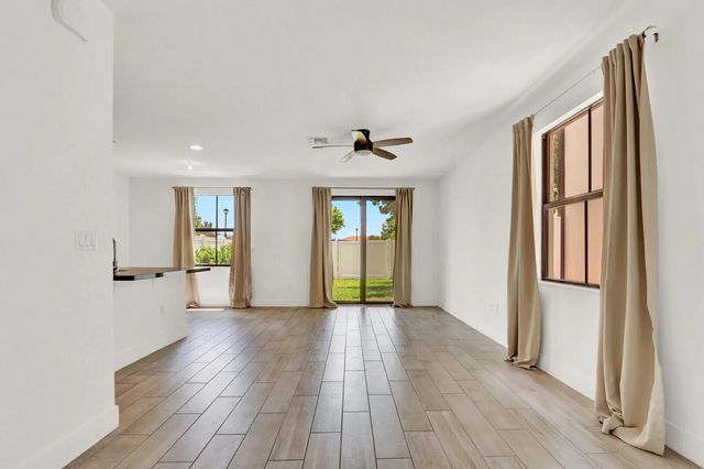 5 of 37 - 4008 Sequoia Place, Riviera Beach, FL