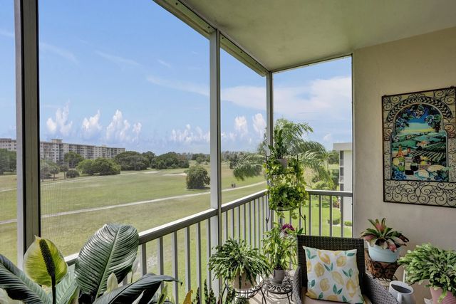4 of 46 - 2850 N Palm Aire Drive #401, Pompano Beach, FL