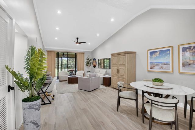 7455 Glendevon Lane #206, Delray Beach