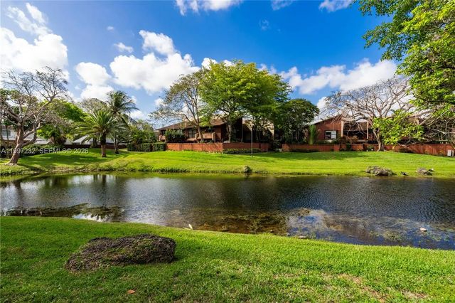 2 of 24 - 6724 Sw 114th Place #e, Miami, FL