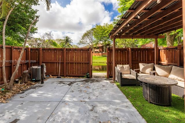 5 of 24 - 6724 Sw 114th Place #e, Miami, FL