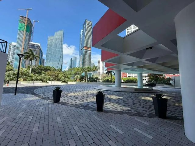 2 of 20 - 1581 Brickell Avenue #406, Miami, FL