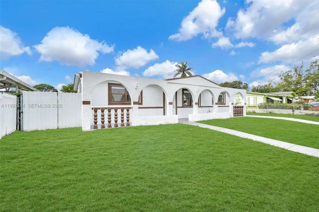 3 of 35 - 2460 Nw 175th Street, Miami Gardens, FL
