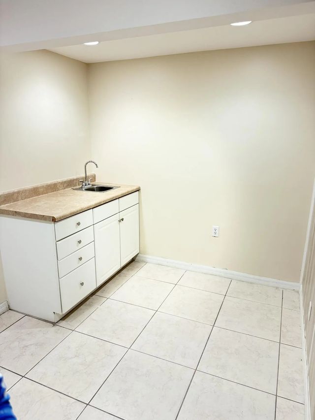 2 of 5 - 706 N 7th Street, Fort Pierce, FL