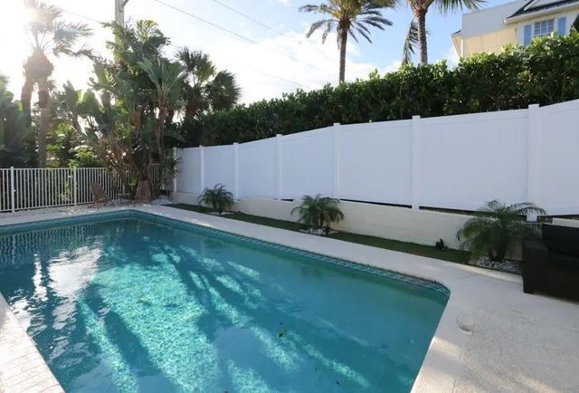 3 of 46 - 400 Seaside Lane, Juno Beach, FL
