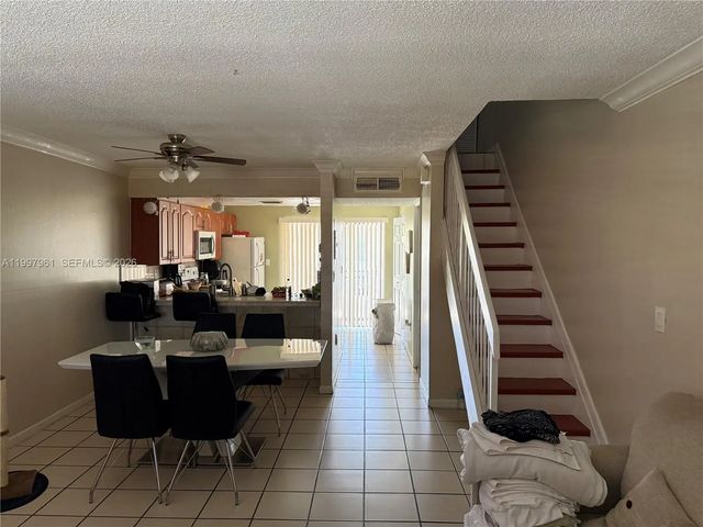 5 of 25 - 1298 W 51st Place #d-29, Hialeah, FL