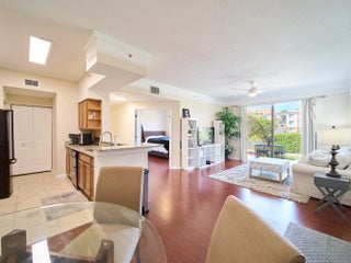 Photo of Listing #B26013242