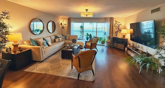 4 of 62 - 605 Ives Dairy Road #205-7, Miami, FL