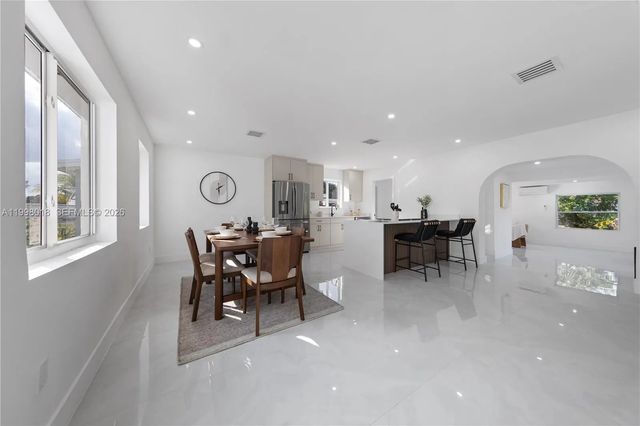 2 of 16 - 651 Nw 9th Street, Homestead, FL