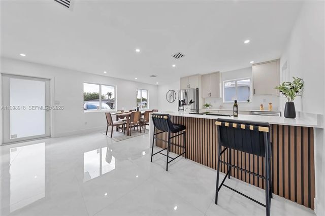 5 of 16 - 651 Nw 9th Street, Homestead, FL