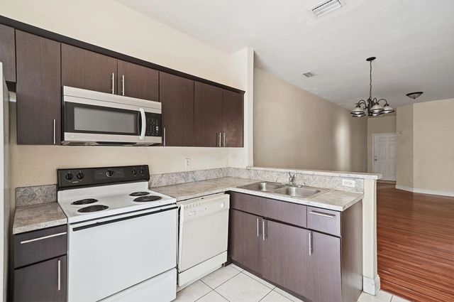 3 of 28 - 1584 Sw 2nd Street, Homestead, FL