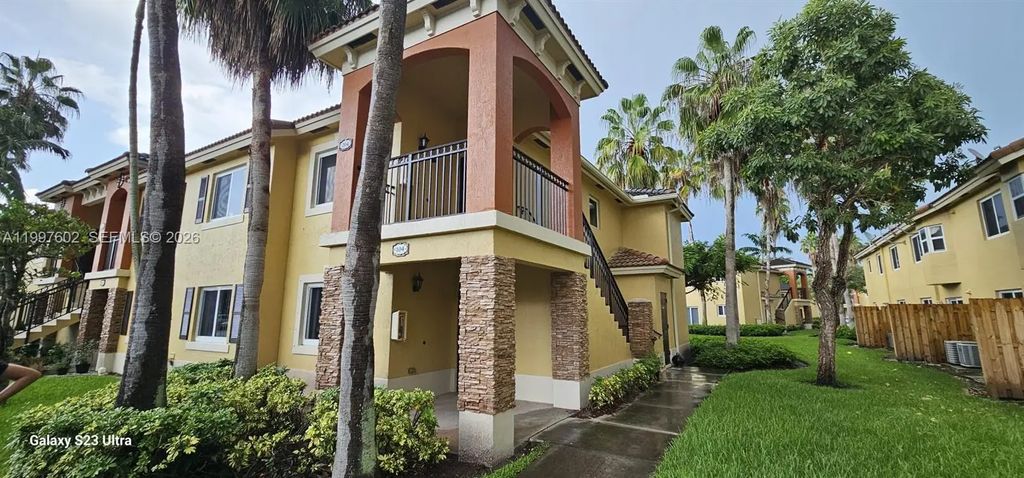 935 Ne 33rd Terrace #204, Homestead