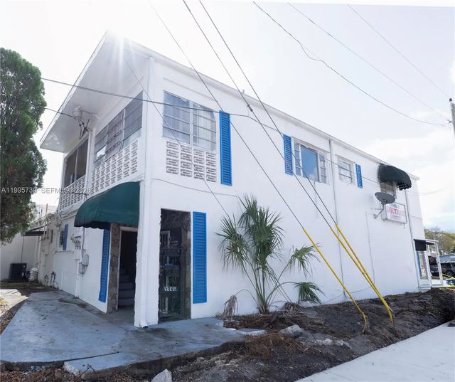 3 of 18 - 7193-7195 Pembroke Road, Pembroke Pines, FL