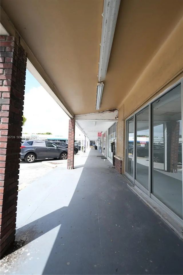 5 of 18 - 7193-7195 Pembroke Road, Pembroke Pines, FL