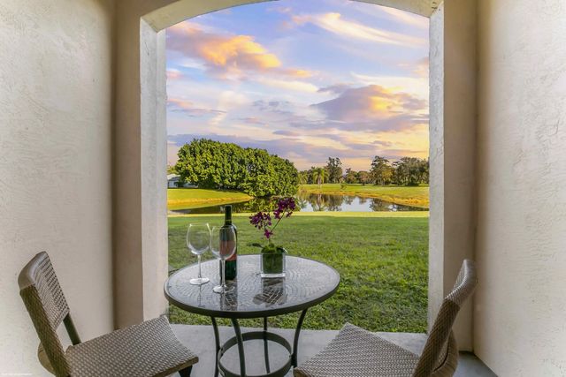 2040 Greenview Shores Boulevard #203, Wellington
