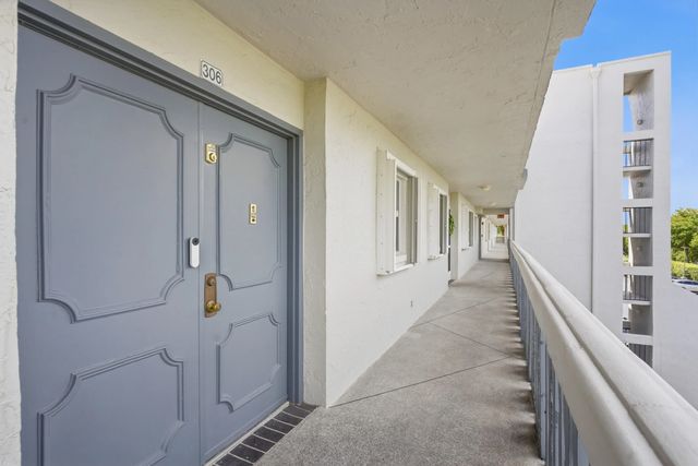 2 of 28 - 3286 Arcara Way #306, Lake Worth, FL