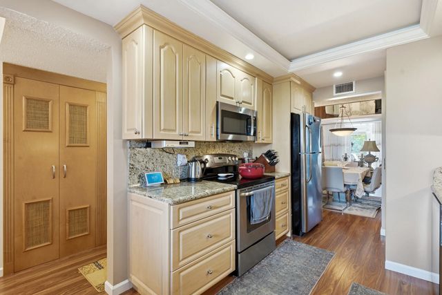 5 of 28 - 3286 Arcara Way #306, Lake Worth, FL