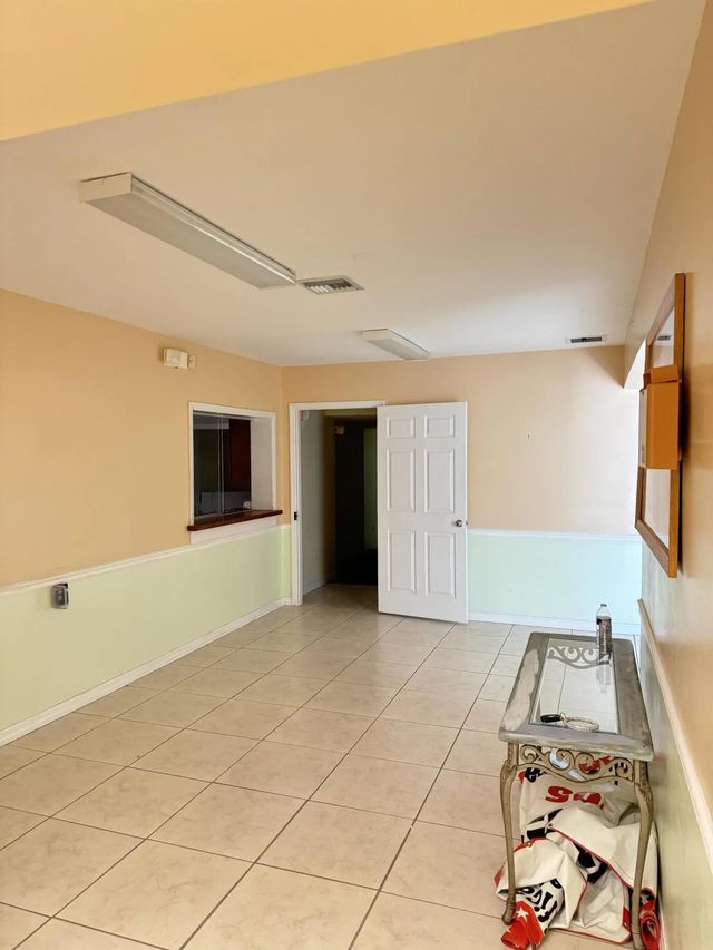 4 of 5 - 706 N 7th Street, Fort Pierce, FL
