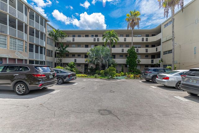 3 of 27 - 1660 Ne 191st Street #unit 311, Miami, FL