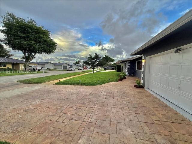 3 of 42 - 8404 Sw 26th Street, Davie, FL