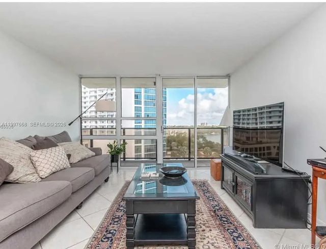 2 of 27 - 600 Ne 36th Street #1006, Miami, FL